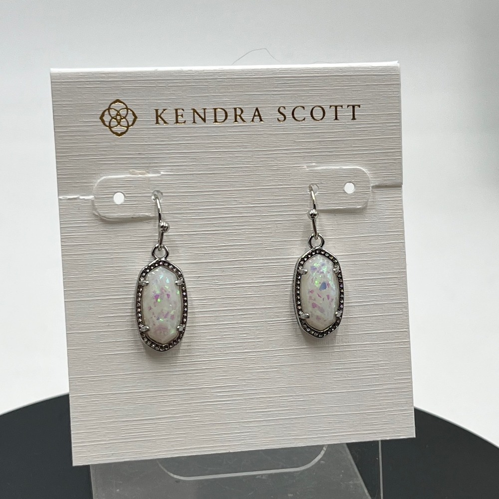 Kendra Scott Lee Silver Dangle
stone iridescent white Kyocera opal Earrings